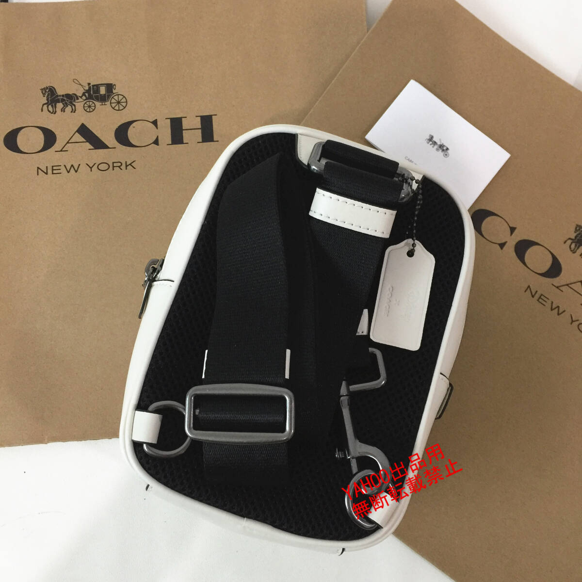 ★COACHバッグ★コーチ CM026 COACH×DISNEYコラボ トラックパック14 ミッキーマウス ショルダーバッグ クロスボディーアウトレット品 新品_画像4