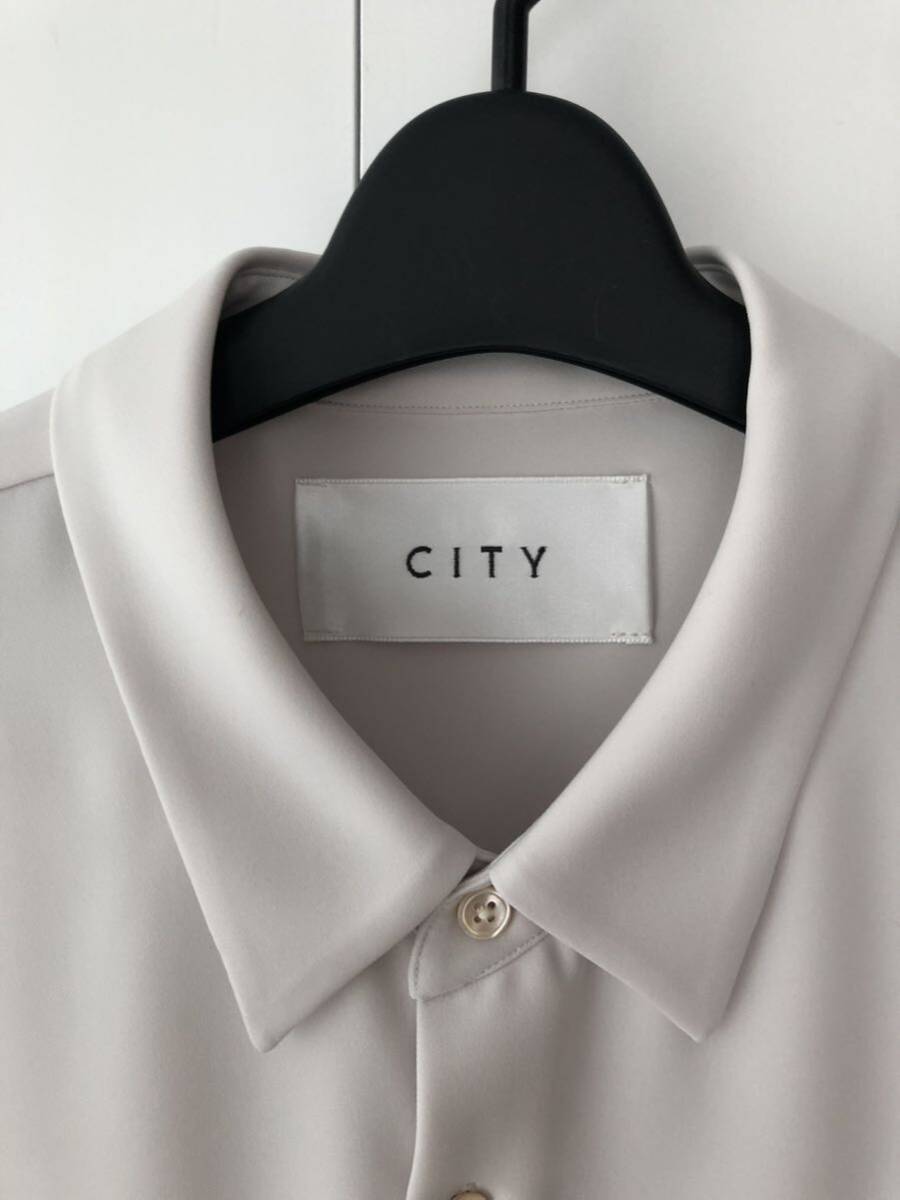 美品 定価約1.5万CITY STUDIOS Half Sleeve SHIRT 半袖 シャツ ライトグレー 2_画像2