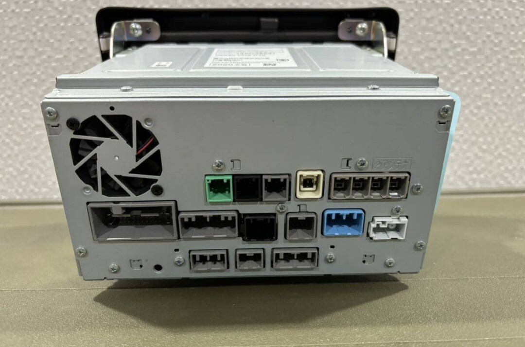 ホンダ HONDA 純正 Gathers インターナビ VXM-214VFi 中古品 N ホンダ HONDA 純正 Gathers インターナビ VXM-214VFi 中古品 N