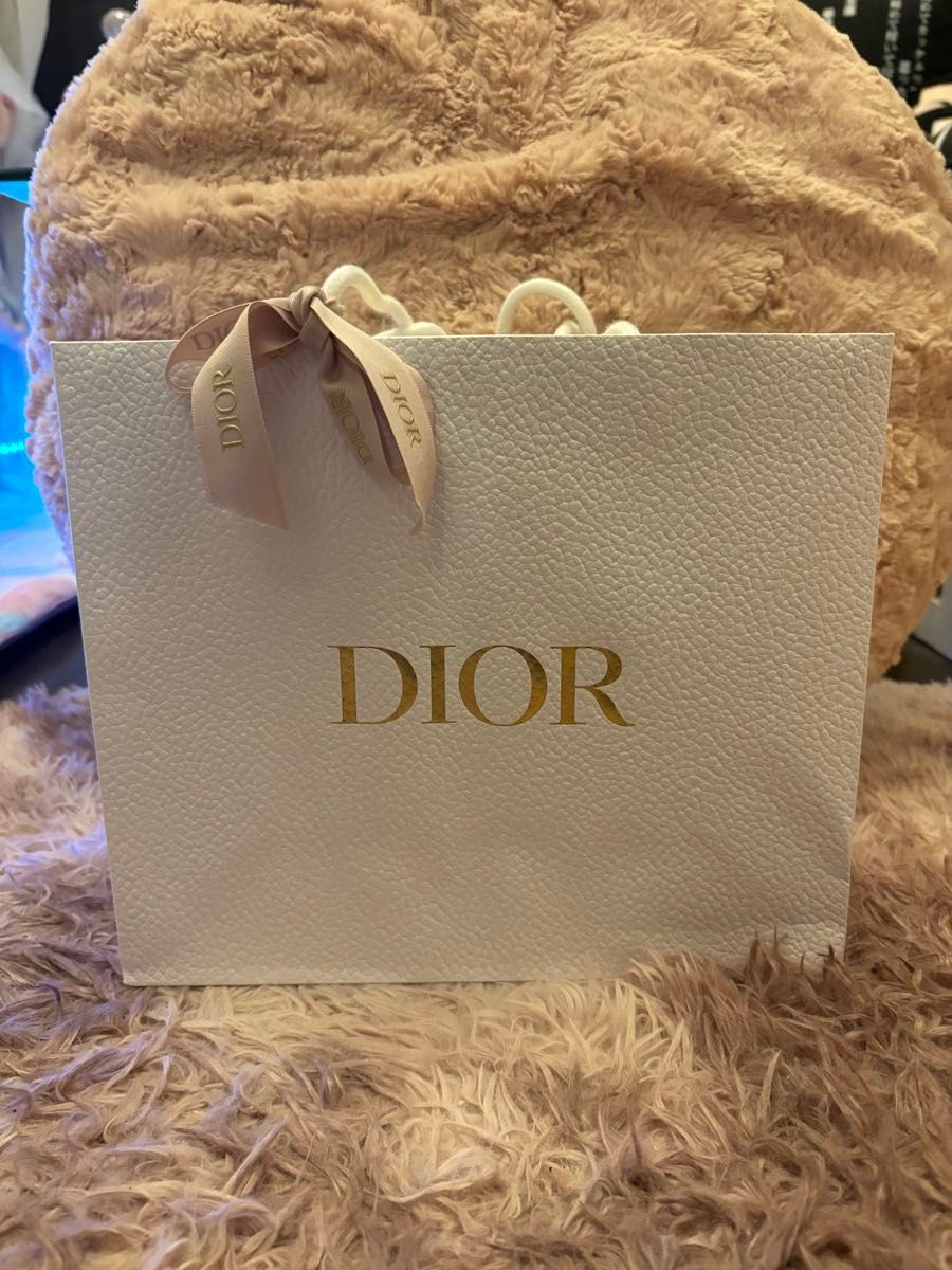 DIOR プレステージホワイトコフレ限定　新品 残半量以上 クリームファンデーション コスメ