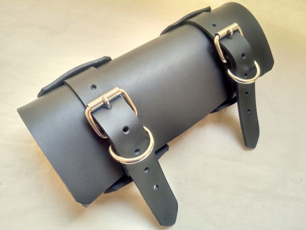 2.6mm厚姫路産マットブラックヌメ革ツールバッグ(訳ありの画像2