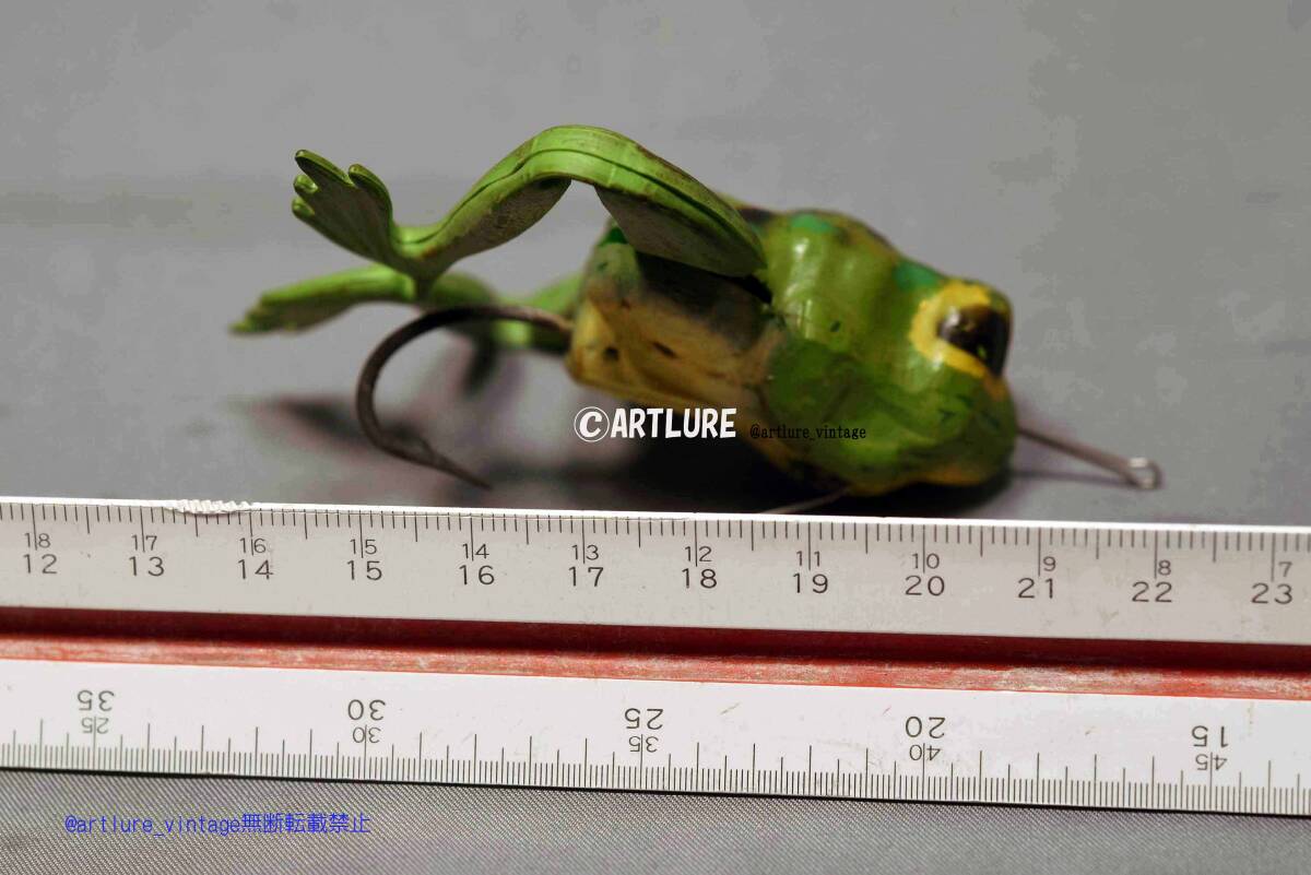 FROG LEG KICKER 1946 オールド希少珍品面白ルアー マニア向け FROG LEG KICKER 1946 オールド希少珍品面白ルアー マニア向け