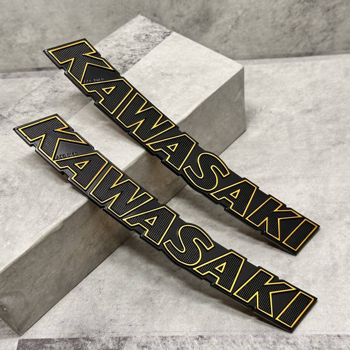 Yahoo!オークション - KAWASAKI カワサキ エンブレム ゴールド Yahoo!オークション - KAWASAKI カワサキ エンブレム ゴールド
