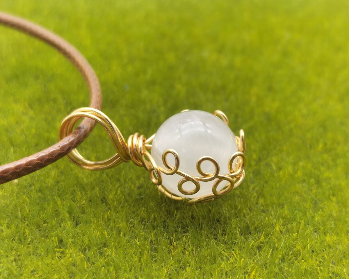  Serena ito. pendant ( Gold )