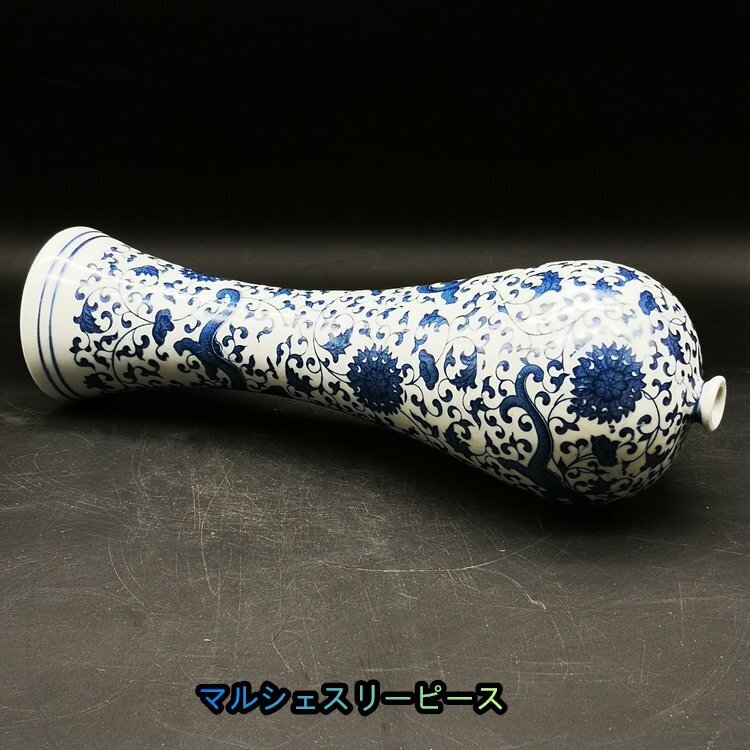 極美品 ！ 纏枝蓮 青花 花紋 花瓶 花柄 陶磁器 観賞　置物 中国陶磁 収蔵品 鑑賞　中国美術品 景徳鎮 収蔵 コレクションY38135_画像6