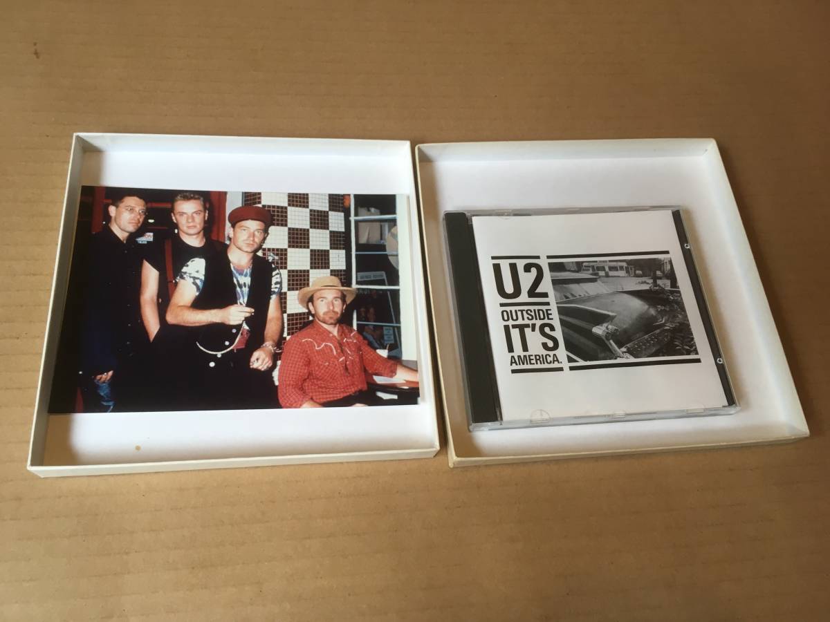 U2●UK輸入盤CD:BOX入り:フォト付き「Outside It's America」Joshua Three_画像3