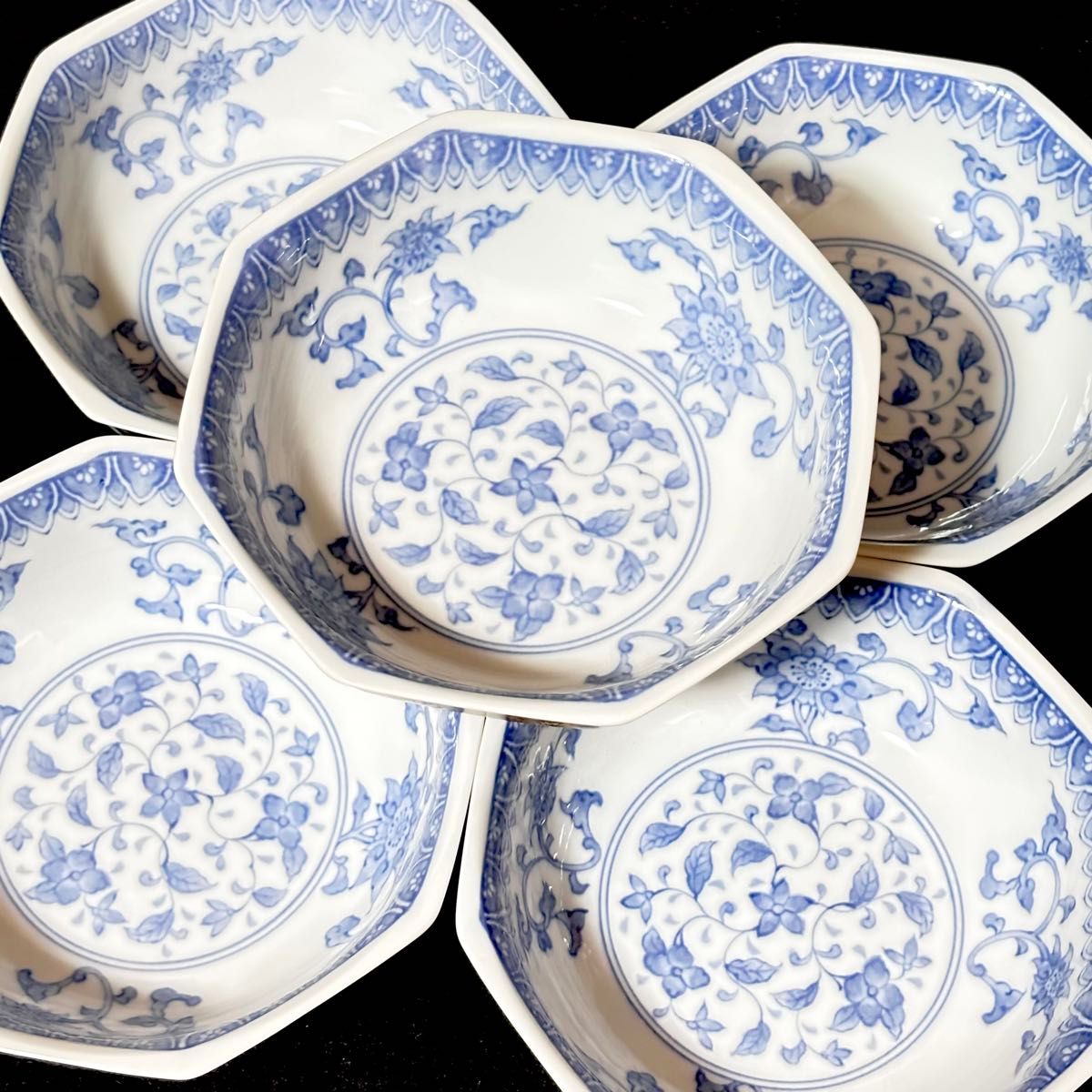 未使用】有田焼 瑞兆窯 絵変り 八角中鉢 5客 煮物碗 小丼 盛鉢 未使用】有田焼 瑞兆窯 絵変り 八角中鉢 5客 煮物碗 小丼 盛鉢