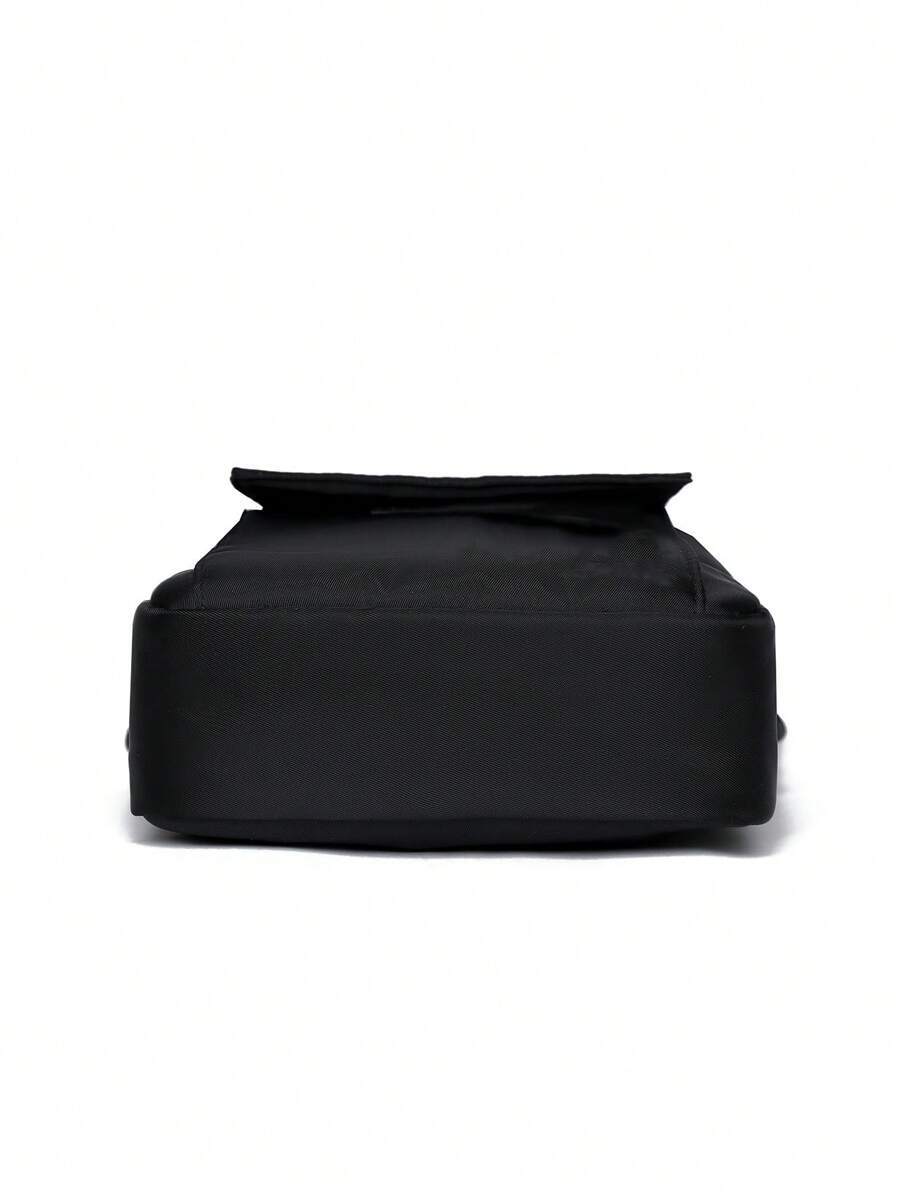 メンズ バッグ ショルダーパック 刺繍デザインの スポーティーなシンプルなスリングバッグ、軽量で防水性のあるナイロンシングルショル_画像2