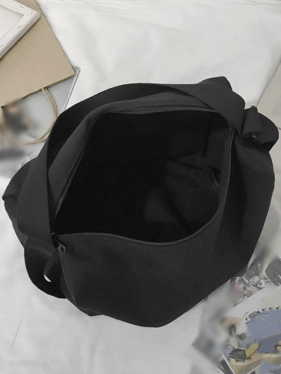 メンズ バッグ ショルダーパック 多機能 大容量 ホーボーバッグ、無地の黒色、ミニマリスト肩掛けバッグ、スリングバッグ、カジュアル_画像1
