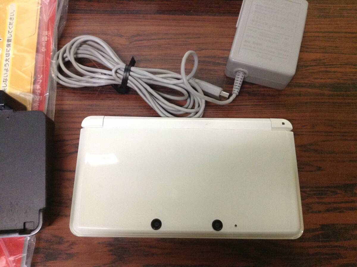 Nintendo 3DS console w/box tested 任天堂 3DS 本体1台 箱付 動作確認済 D764B_画像2