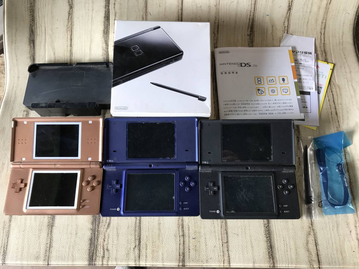 Nintendo DS 3consoles working tested 任天堂 DS 本体3台 動作確認済 D712Tの画像5