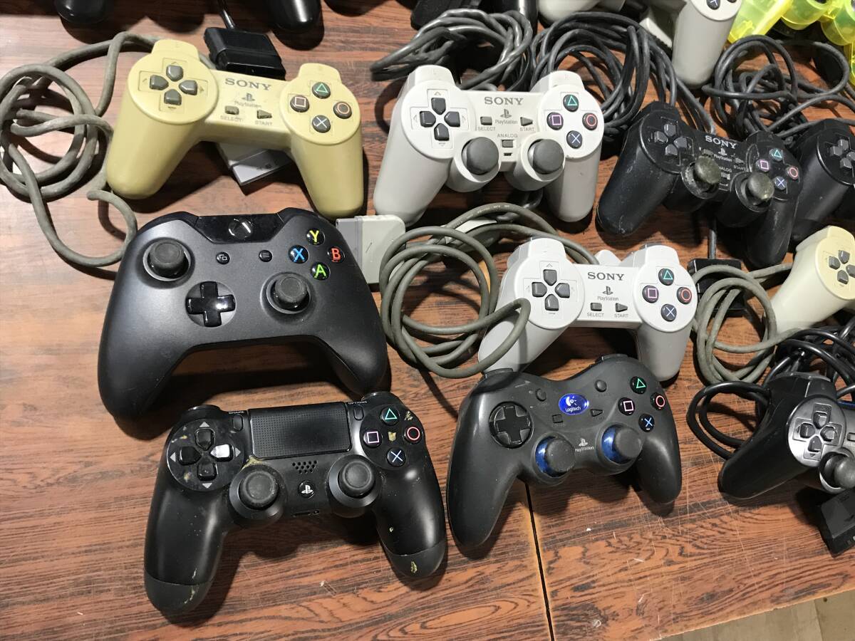 SONY Playstation PS3 PS2 PS1 21controllers working ソニー プレステ PS3 PS2 PS1 コントローラ 21台 動作品有 D718Tの画像3