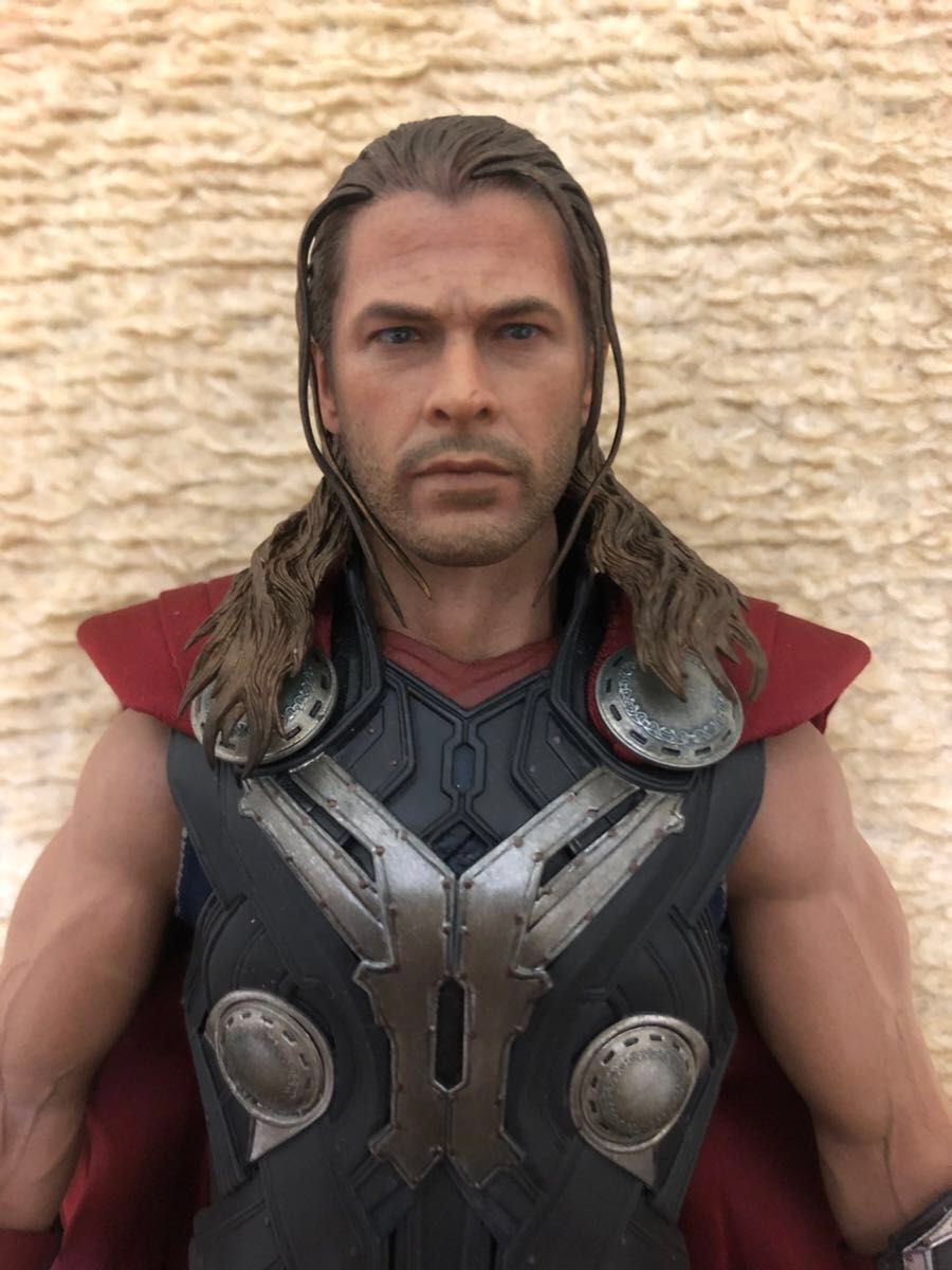 HOTTOYS マイティソー 1/6 フィギュア エイジオブウルトロン HOTTOYS マイティソー 1/6 フィギュア エイジオブウルトロン