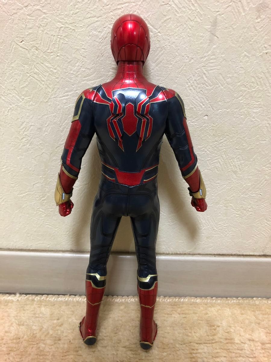 ホットトイズ アイアンスパイダーマン アベンジャーズ 1/6 ホットトイズ アイアンスパイダーマン アベンジャーズ 1/6