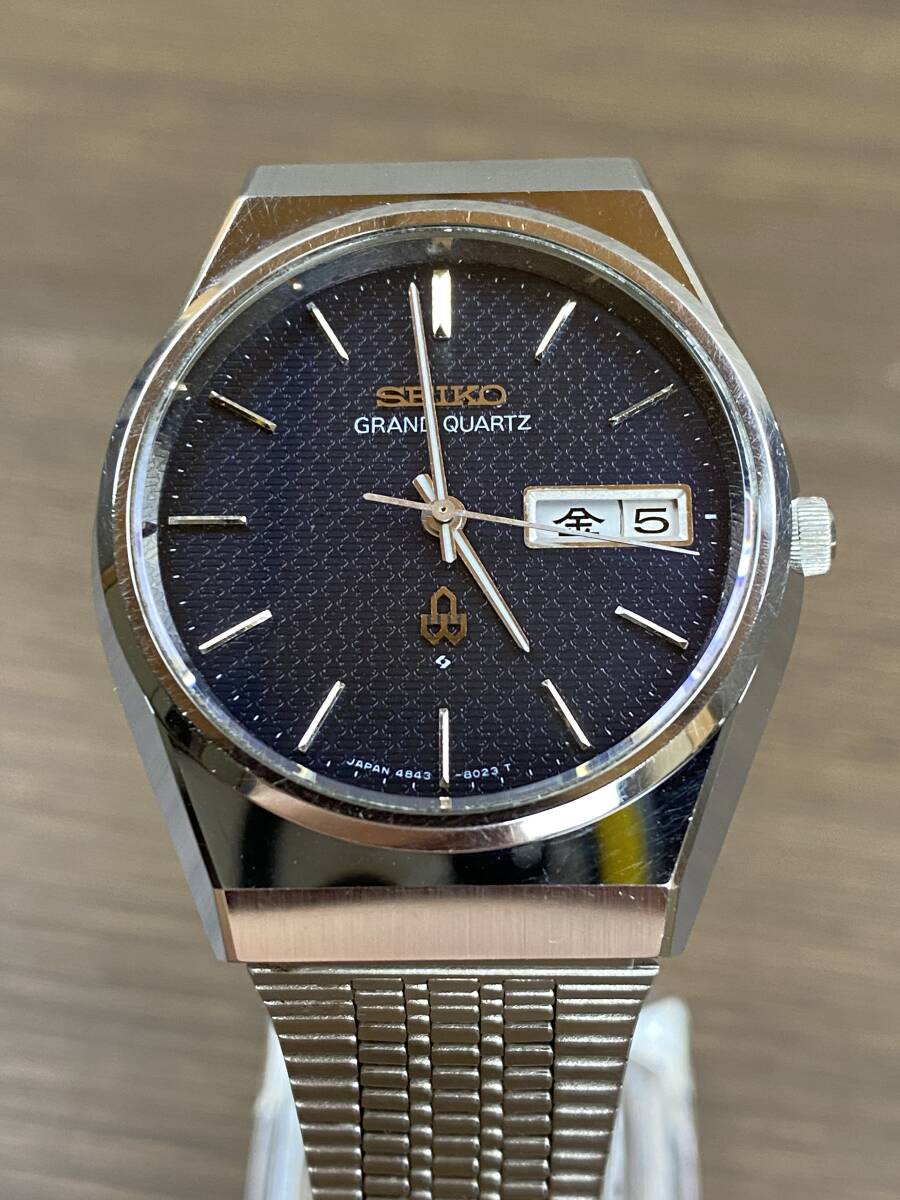 動作品 SEIKO セイコー GRAND QUARTZ グランドクオーツ 4843-8050 デイデイト 3針 ネイビー 文字盤 カレンダー 日/英 社外バンドの画像2