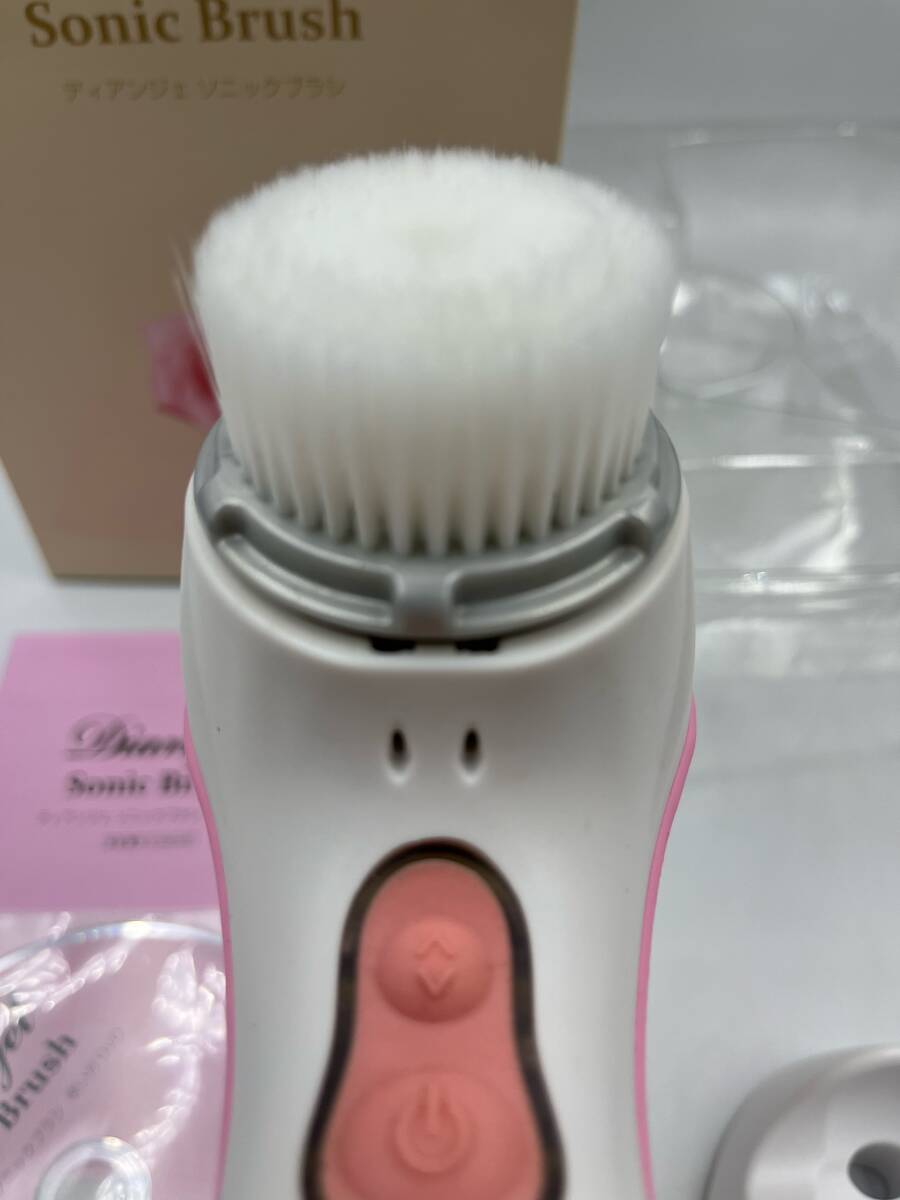 【美品】 DIANA ダイアナ Diangel ディアンジェ Sonic Brush ソニックブラシ 洗顔ブラシ 美顔器 充電式 箱・説明書付き 現状品 E686-1_画像4