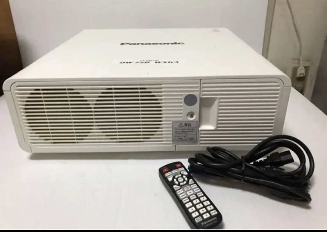 Panasonic PT-DW750JW 高輝度 7000ルーメン HDMI 投写画面サイズ Panasonic PT-DW750JW 高輝度 7000ルーメン HDMI 投写画面サイズ