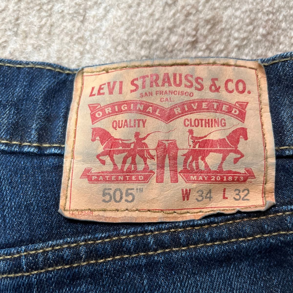 美品 新品で買って着用2回 リーバイス Levi's 505 デニム ジーンズ　w34 ウエスト88cm 股下77cm