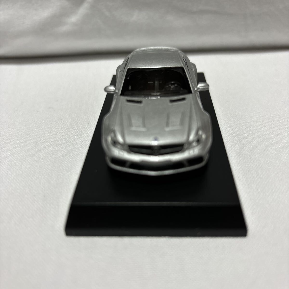 京商 1/64 メルセデスベンツ　SL65 ブラックシリーズ　シルバー_画像4