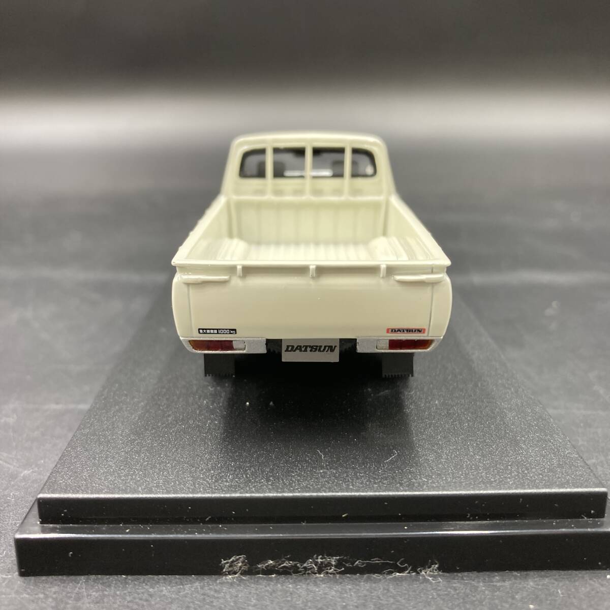 BQ3033 ハイストーリー 1/43 NISSAN DATSUN TRUCK Long Body DX 1979 ホワイト ミニカー_画像5