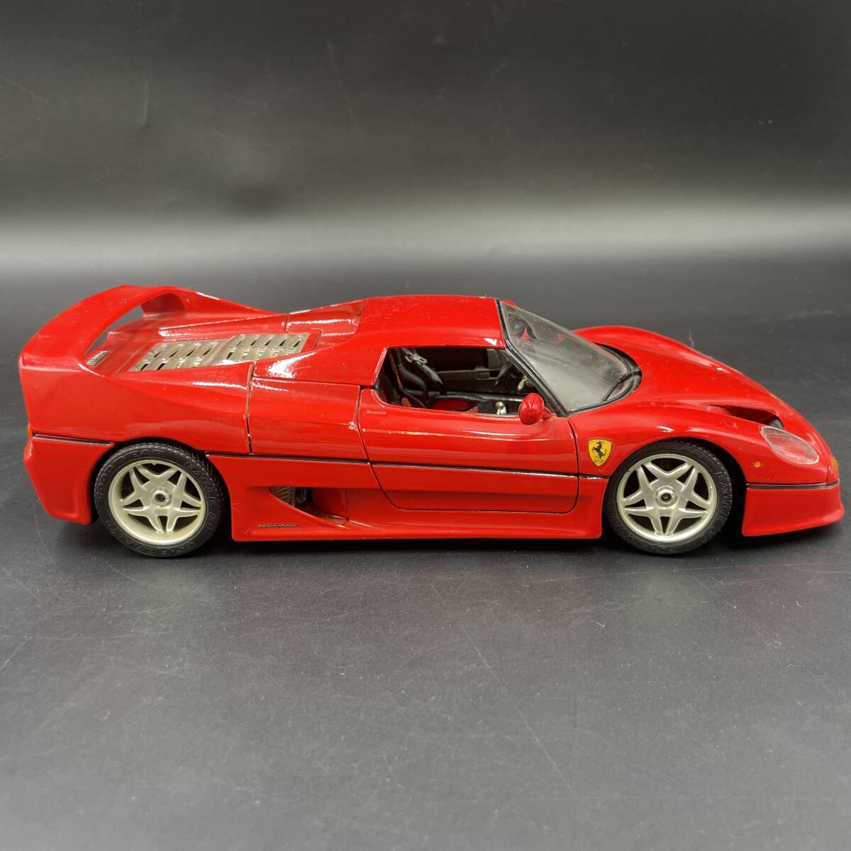 BQ3074 ブラーゴ 1/18 Ferrari F50 1995 ミニカー_画像6