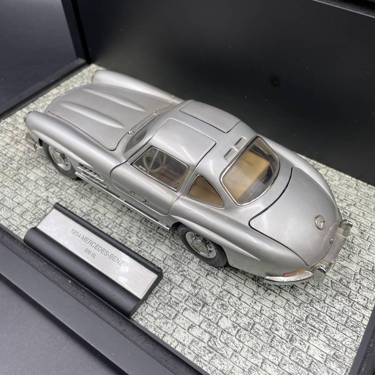 BQ3092 FRANKLIN MINT Franklin Mint 1/24 Mercedes Benz 300SL 1954 миникар с футляром .