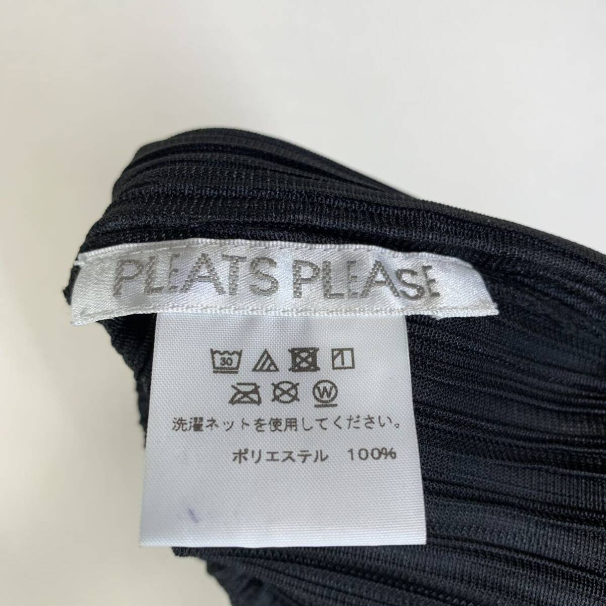 ☆試着程度☆ PLEATS PLEASE プリーツプリーズ　 伸縮　プリーツ　長袖ワンピース　3号　レディース　ブラック_画像5