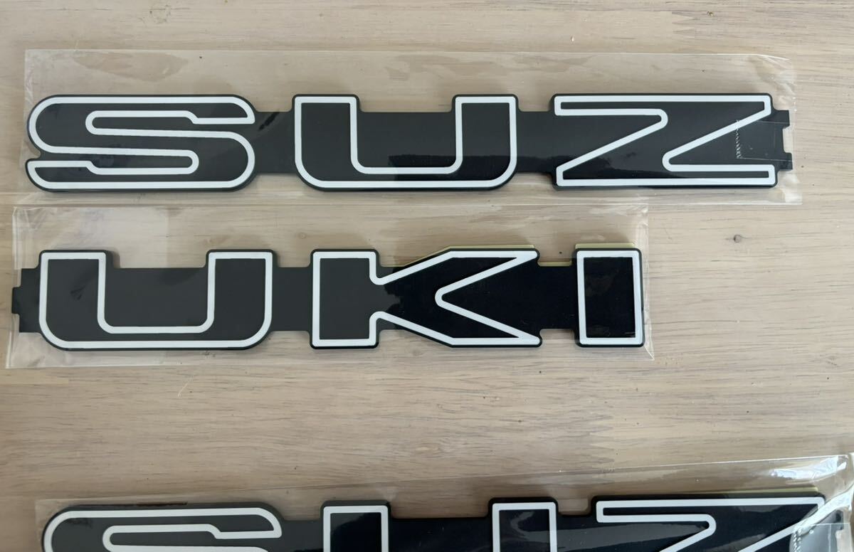 ジムニーjb64/74 ビッグエンブレムSUZUKI 完全ウレタン仕上げ ジムニーjb64/74 ビッグエンブレムSUZUKI 完全ウレタン仕上げ