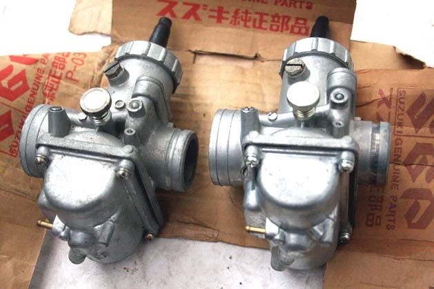 【★安心の定価販売★】 スズキ新品2気筒キャブレター検GT750GT500GT550GT250GT380TC250 オートバイ