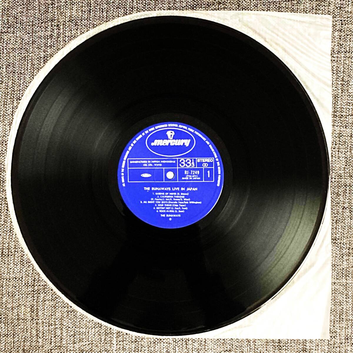 THE RUNAWAYS : LIVE IN JAPAN ザ・ランナウェイズ 国内盤 中古 アナログ LP レコード 盤 1977年 RJ-7249の画像3