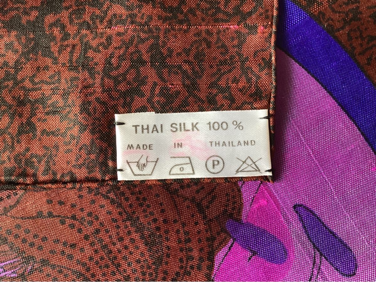 未使用品。スカーフ シルク100％