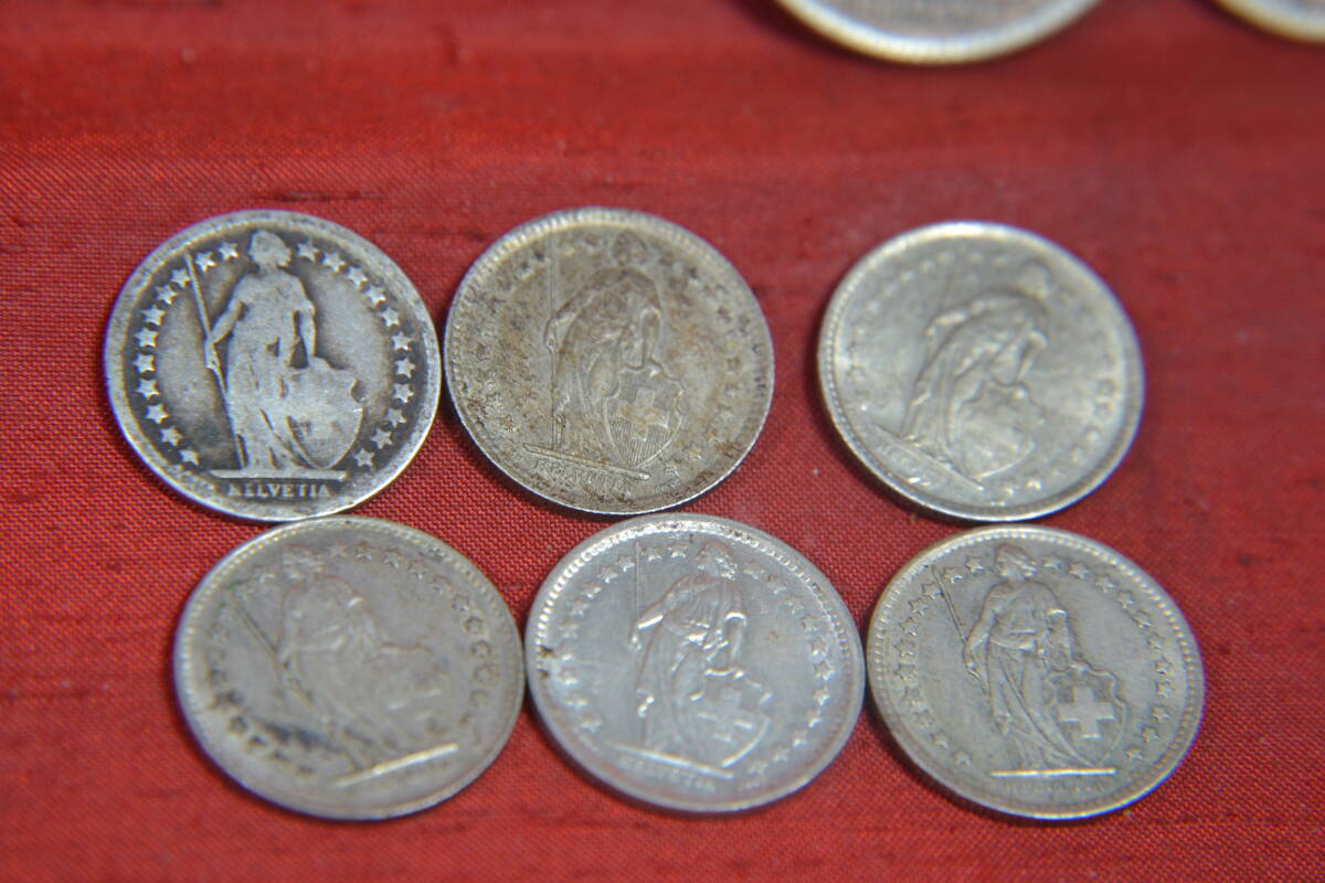 身辺整理・スイス銀貨１２枚の画像6