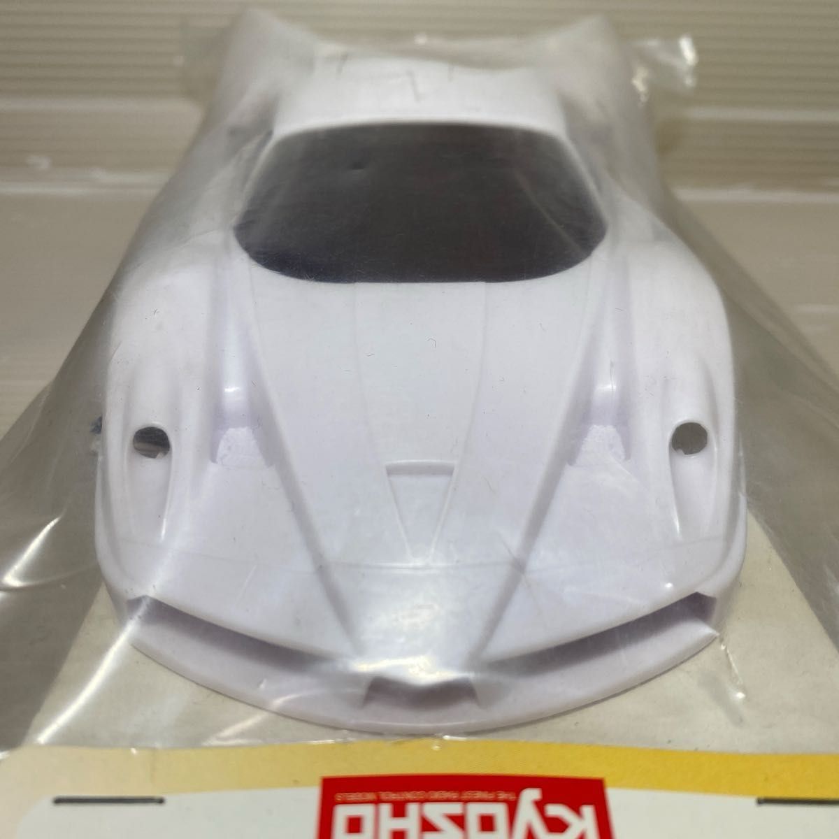 京商ミニッツフェラーリ FXX Evoluzione ホワイトボディセット ラジコン用パーツ MZN126