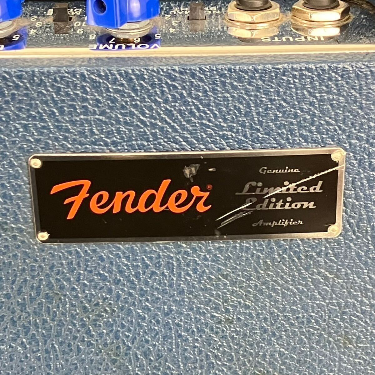 【世界限定100台】Fender フェンダー Hot Rod Deluxe BLUESMAN Limited Edition PR246 真空管ギターアンプ ブルー フットスイッチ付属_画像5