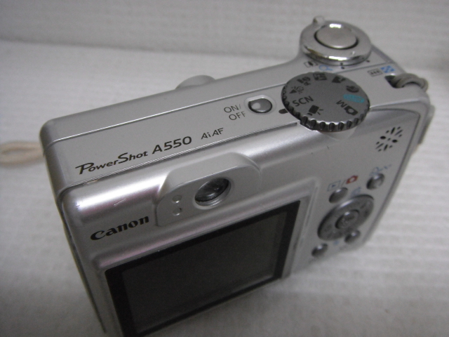 Canon キヤノン PowerShot A550 PC1230 デジカメ コンパクトデジタルカメラ シルバー 電池式 動作確認済 定形外郵便350円 B6-Aの画像3