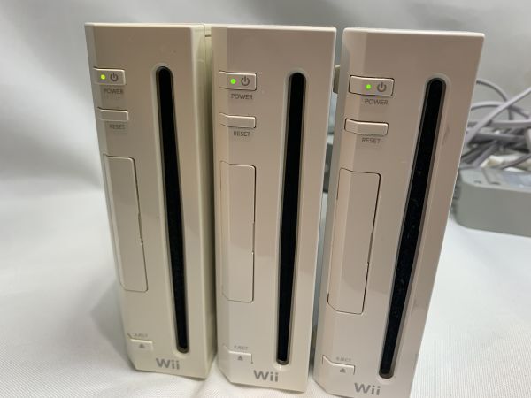 『通電確認済！』Nintendo Wii まとめ 本体 3台 リモコン ５本 コントローラー ハンドル センサーバー ヌンチャク 任天堂 『１円』の画像5
