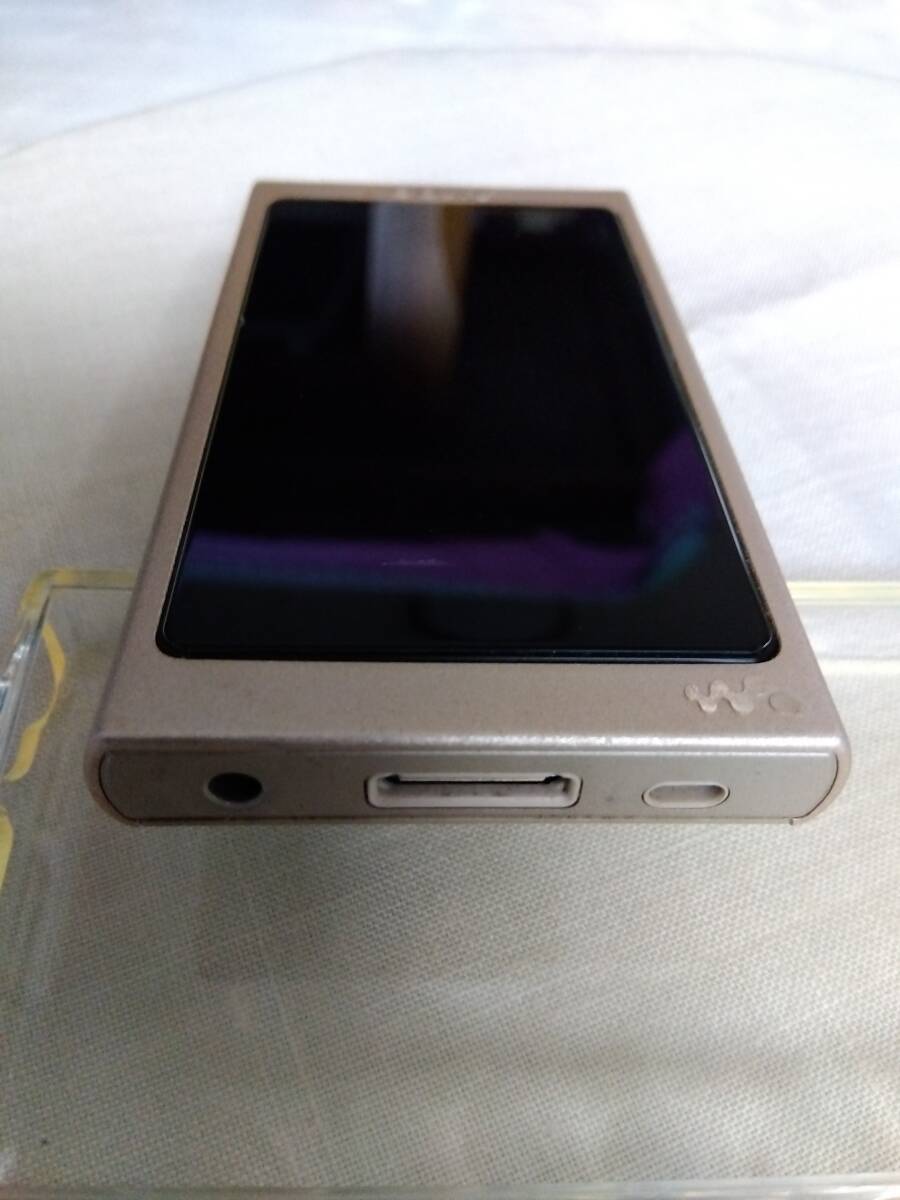 動作品　SONY WALKMAN NW-A45　ペールゴールド　美品_画像4