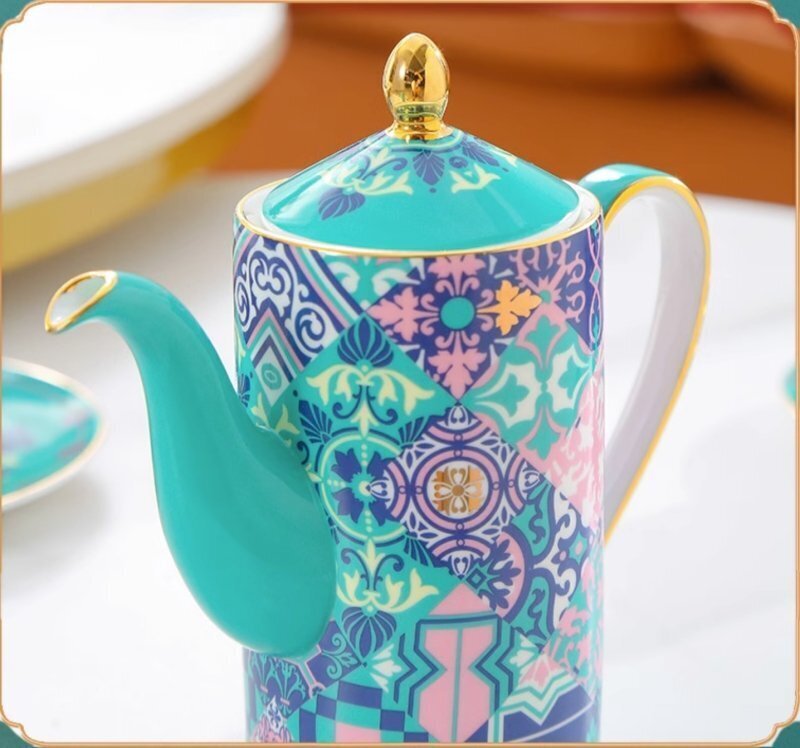 新品　ギフトボックス　ティーポット　コーヒーカップ　ソーサー　洋食器　茶器　5点セット　インテリア　プレゼント_画像6