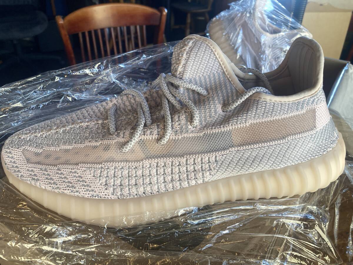 アディダス イージーブースト 　ADIDAS YEEZY BOOST 350 V2 SYNTH　２９cm_画像1