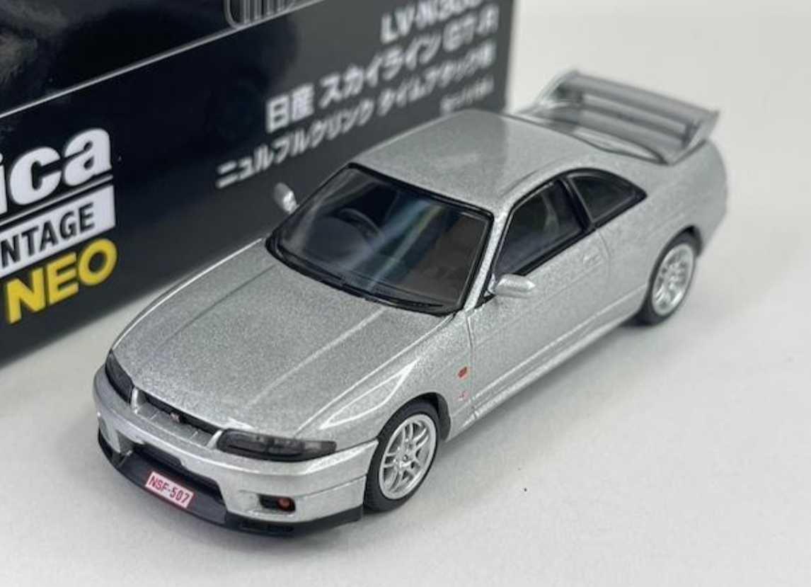 即決！ トミカ リミテッド ヴィンテージ ネオ LV-N308b スカイライン GT-R ニュルブルクリンク タイムアタック車 (銀) R33 新品・未使用品_画像2