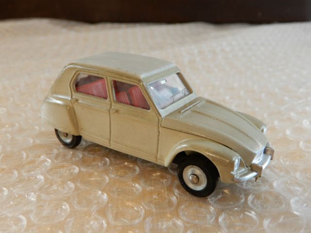 中古品 DINKY TOYS / ディンキー 1413 DYANE CITROEN / シトロエン ミニカー 箱付き 当時物 レトロ 現状渡し_画像3