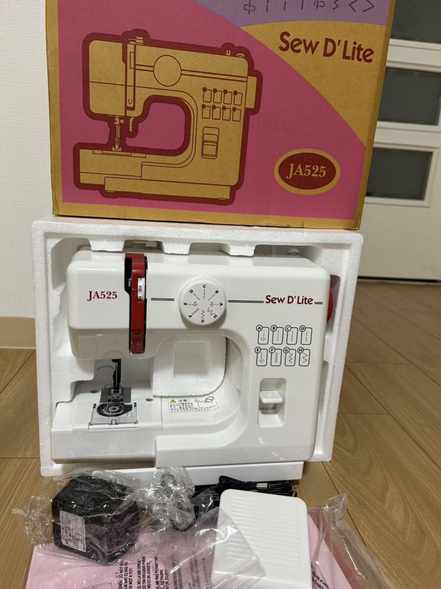 JANOME/ジャノメ】Sew D'Lite JA525 電動ミシン ミシン 裁縫 手工芸 箱付 家庭用ミシン ．未使用に近い_画像1