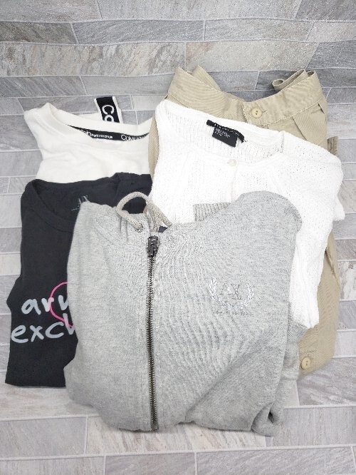 ◇ 《 Calvin Klein ＆ Armani Exchange まとめ売り5点 サイズ混合 トレーナー Tシャツ スカート パーカー レディース 》 P_画像1