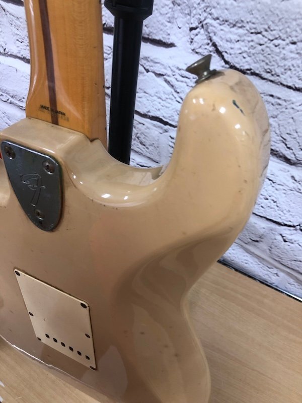 現状品 外観難有 Fender JAPAN STRATOCASTER フェンダージャパン ストラトキャスター 【MADE IN JAPAN E】シリアル表記 240425SK280016_画像6