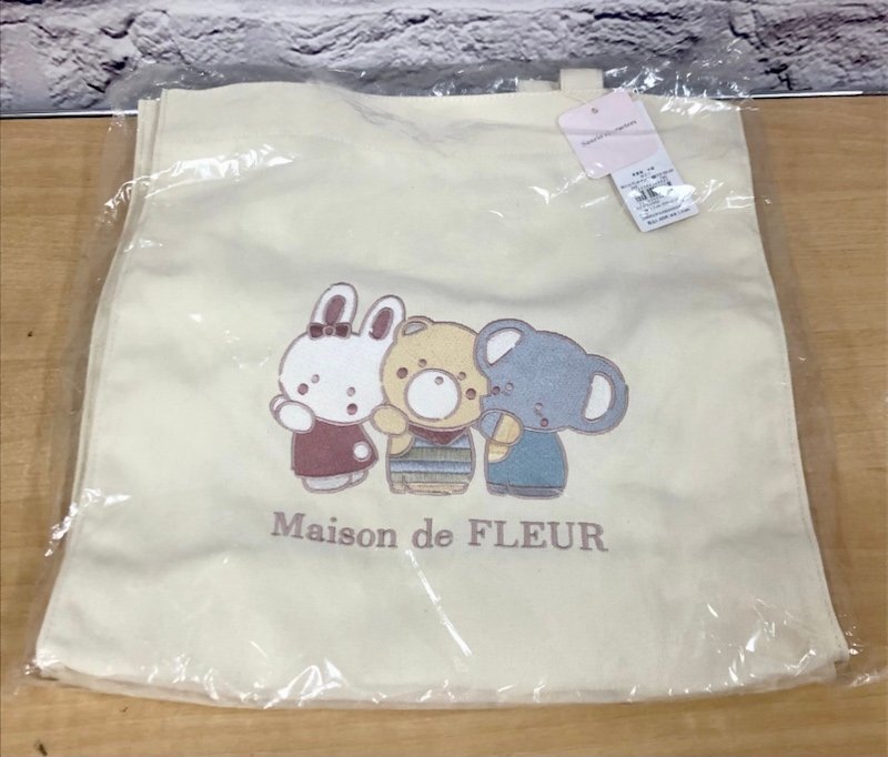 【未開封品】Maison de FLEUR メゾンドフルール スクエアトートバッグ サンリオキャラクター コラボ 240509SK120140_画像1