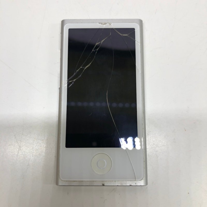 ジャンク Apple iPod nano 16GB 第7世代 A1446 MKN22J シルバー /Apple純正 USBアダプター ライトニングケーブル付 240409SK130966_画像4