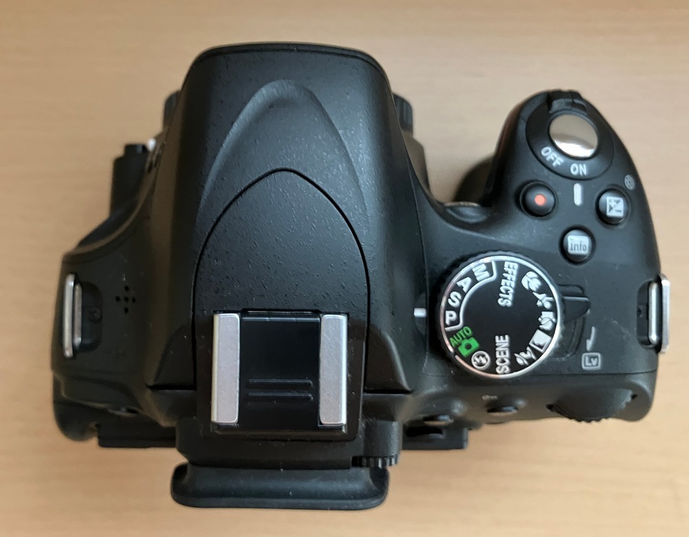Nikon D5100(シャッター数5066),AF-S DX NIKKOR 35mm f/1.8G セット 現状品の画像3