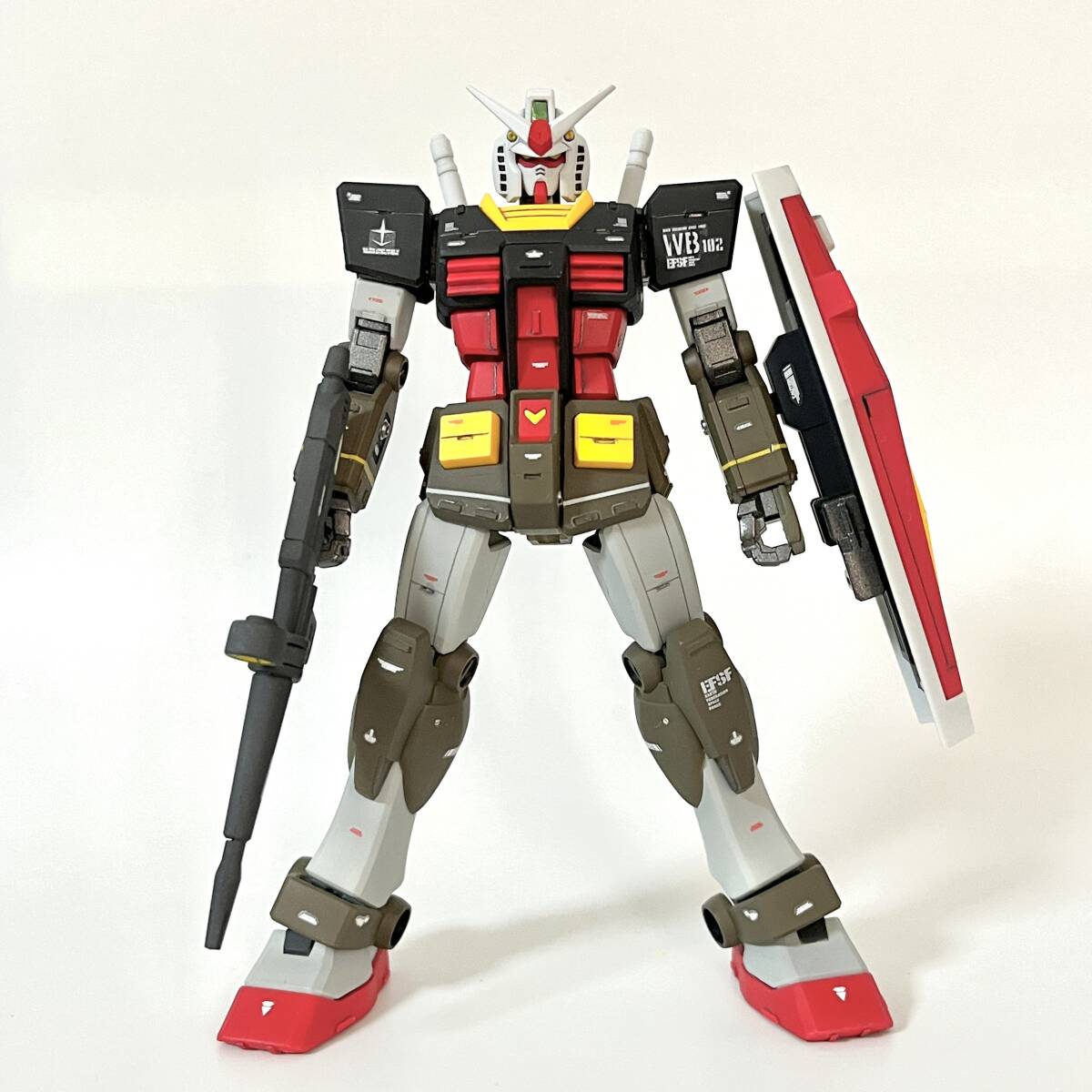 RX-78-2 ガンダム(リアルタイプカラー)【エアブラシ塗装完成品】機動戦士ガンダム　エントリーグレード　EG_画像2