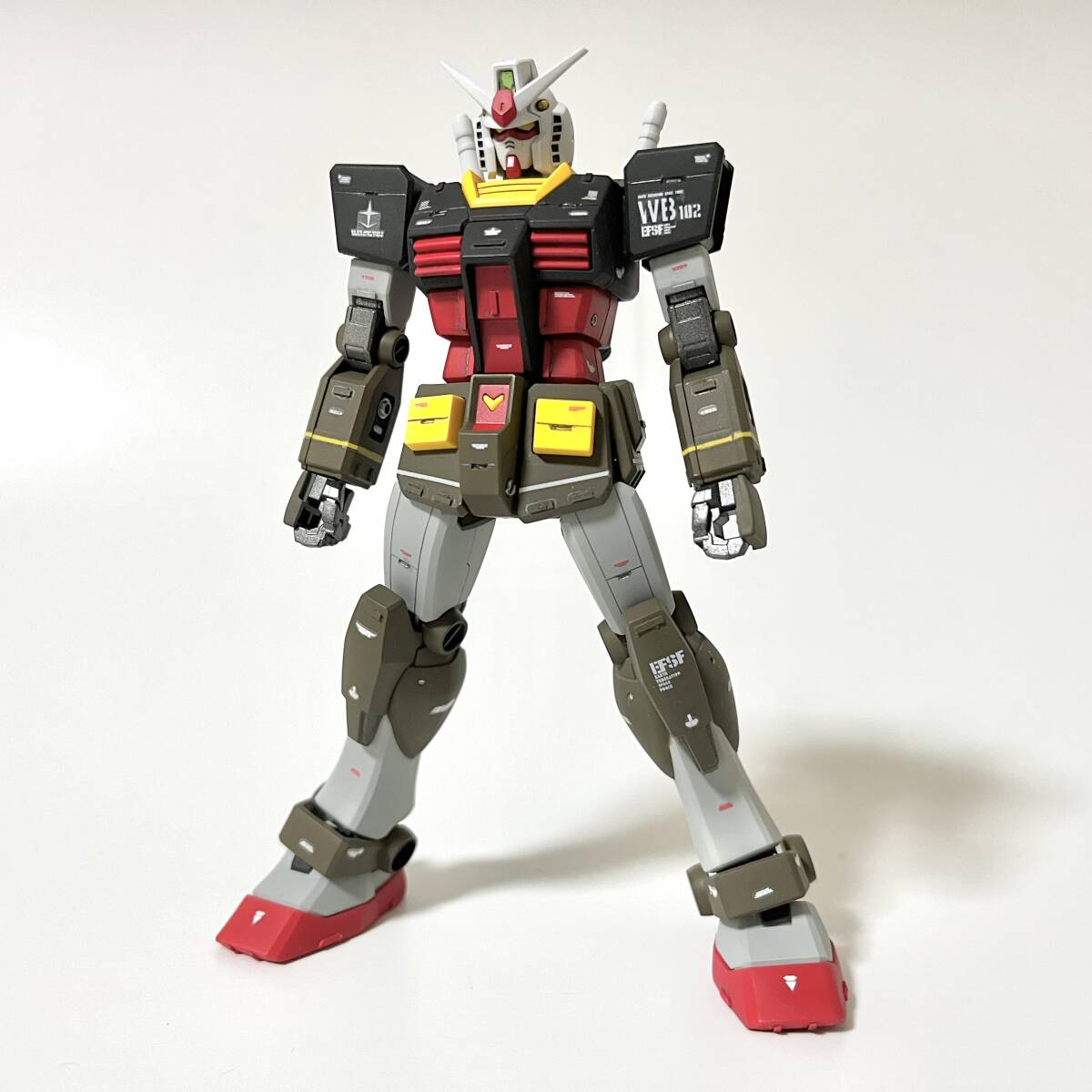 RX-78-2 ガンダム(リアルタイプカラー)【エアブラシ塗装完成品】機動戦士ガンダム　エントリーグレード　EG_画像7