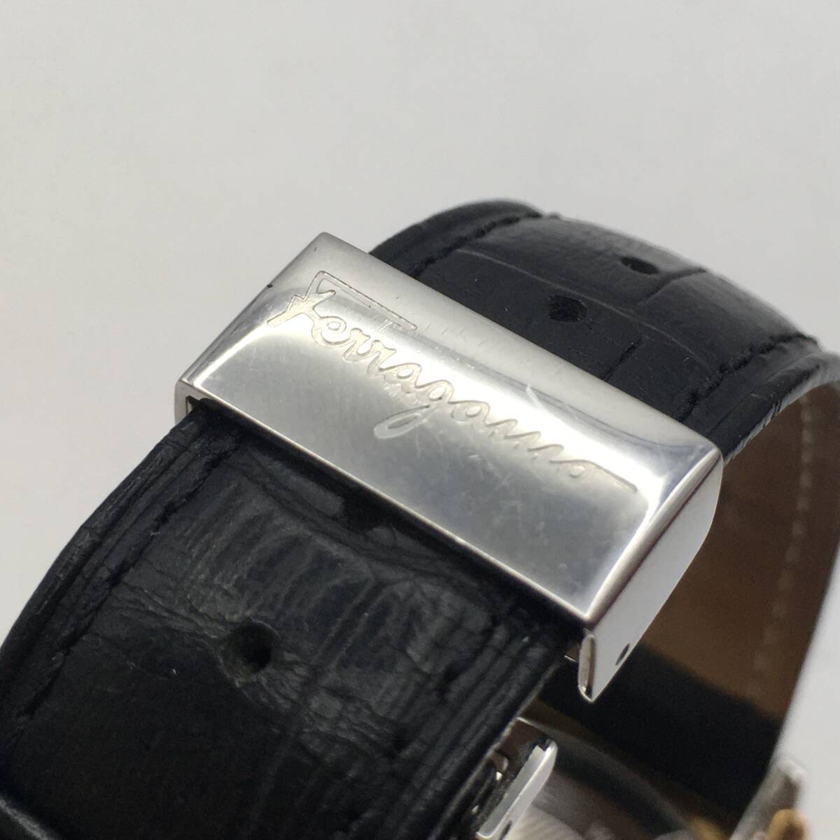 05/10X1 Salvatore Ferragamo/ Salvatore Ferragamo 3 hands Date Date men's quartz wristwatch leather belt accessory equipped 